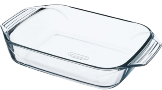 Rectangular glass baking dish easy to handle