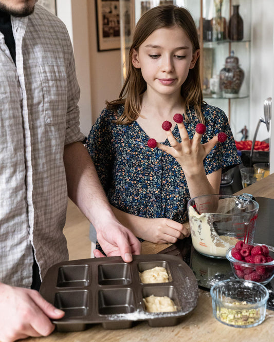 Mini Cakes Schüssel aus Metall mit 6 Vertiefungen - asimetriA